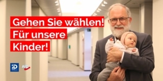 Joachim Kuhs mit Baby