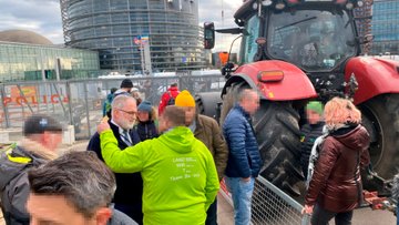 Bauernproteste auch in Straßburg: "Ich will aufs Feld fahren und nicht im Büro sitzen"